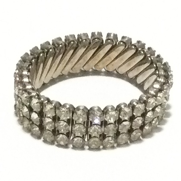 Vintage Jewelry - Vintage Rhinestone Expansion Stretchy Bracelet